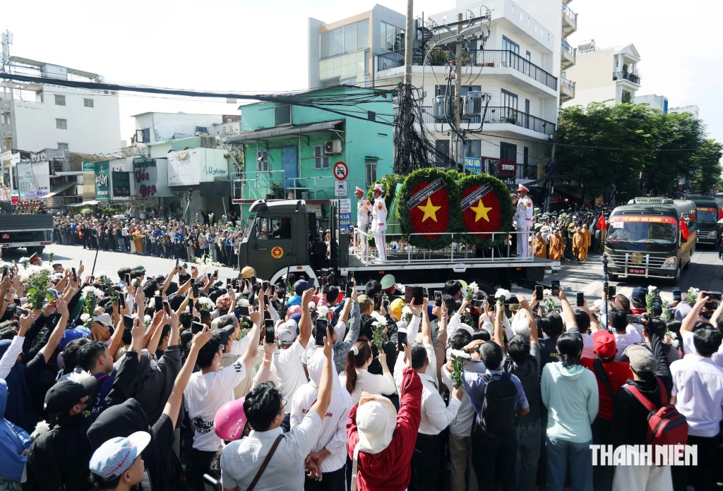 731-hai-cot-liet-si-duoc-tro-ve-noi-an-nghi-hanh-trinh-tri-an_nguoiphattu_com a0.jpg